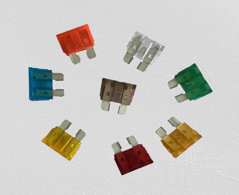 Fusibles de la basse tension ISO8820, fusible à cartouche 32VDC pour la couleur jaune de voiture