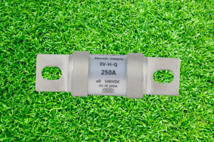 Fusible en céramique de véhicule électrique, boulon sur le principal de fusible conçu pour le chargeur d'EV