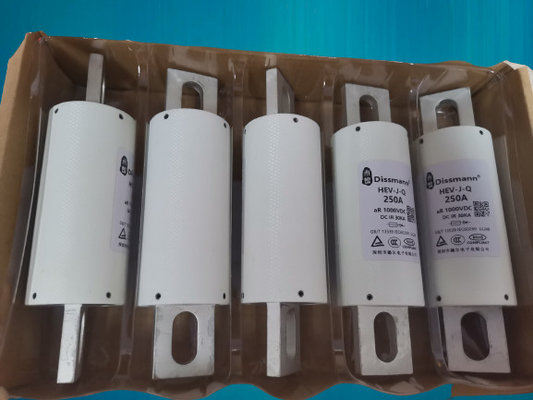 Le TUV a certifié le fournisseur de fusible de série de HEV dans des fusibles des véhicules à moteur en céramique de la Chine