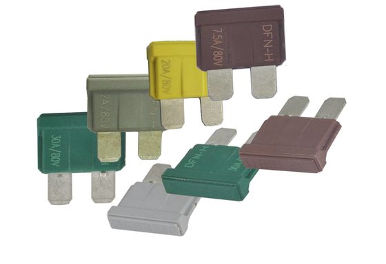 Fusible rapide 80volt 75 ampère 80VDC DC1000A de coup de basse tension cassant la capacité :