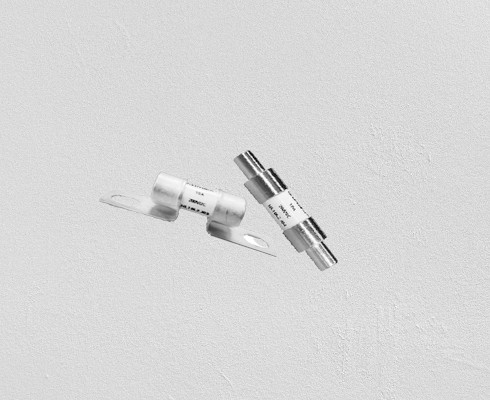 La lame des véhicules à moteur de 10 ampères fond le bas matériel en céramique de rupture de capacité