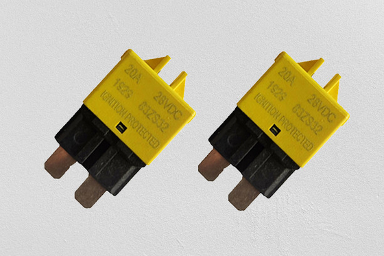 Fusible réglable en nylon de lame de disjoncteur, 28VDC Mini Blade Fuse réglable